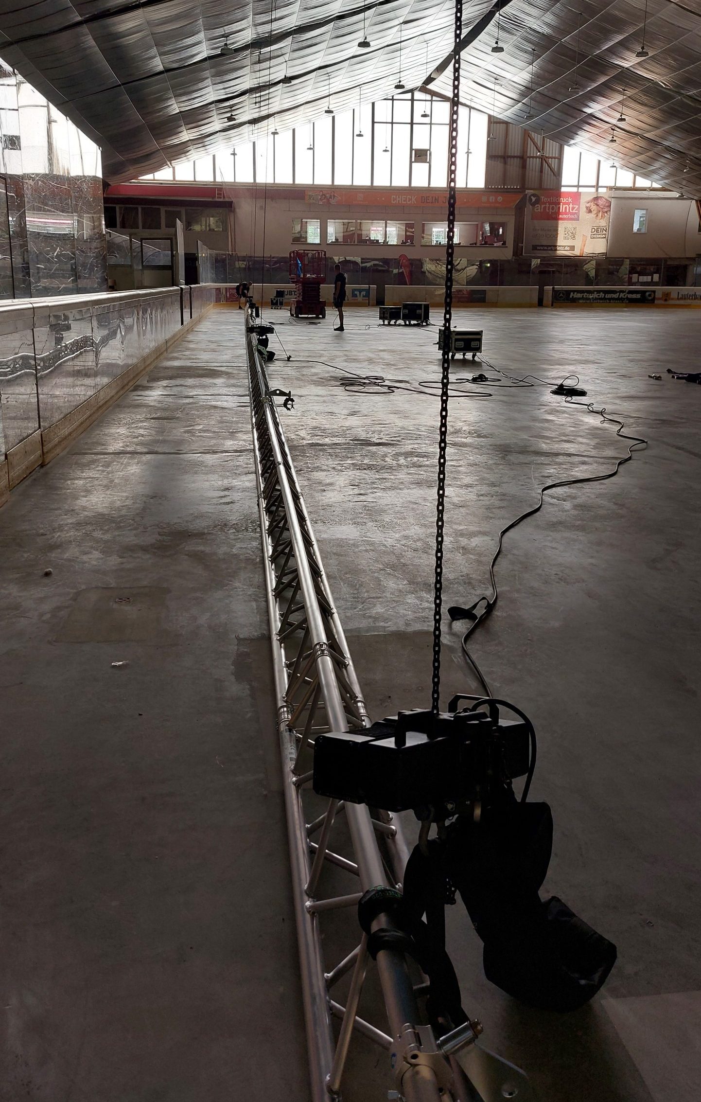 Traversenrigging Halle Montage Lauterbach